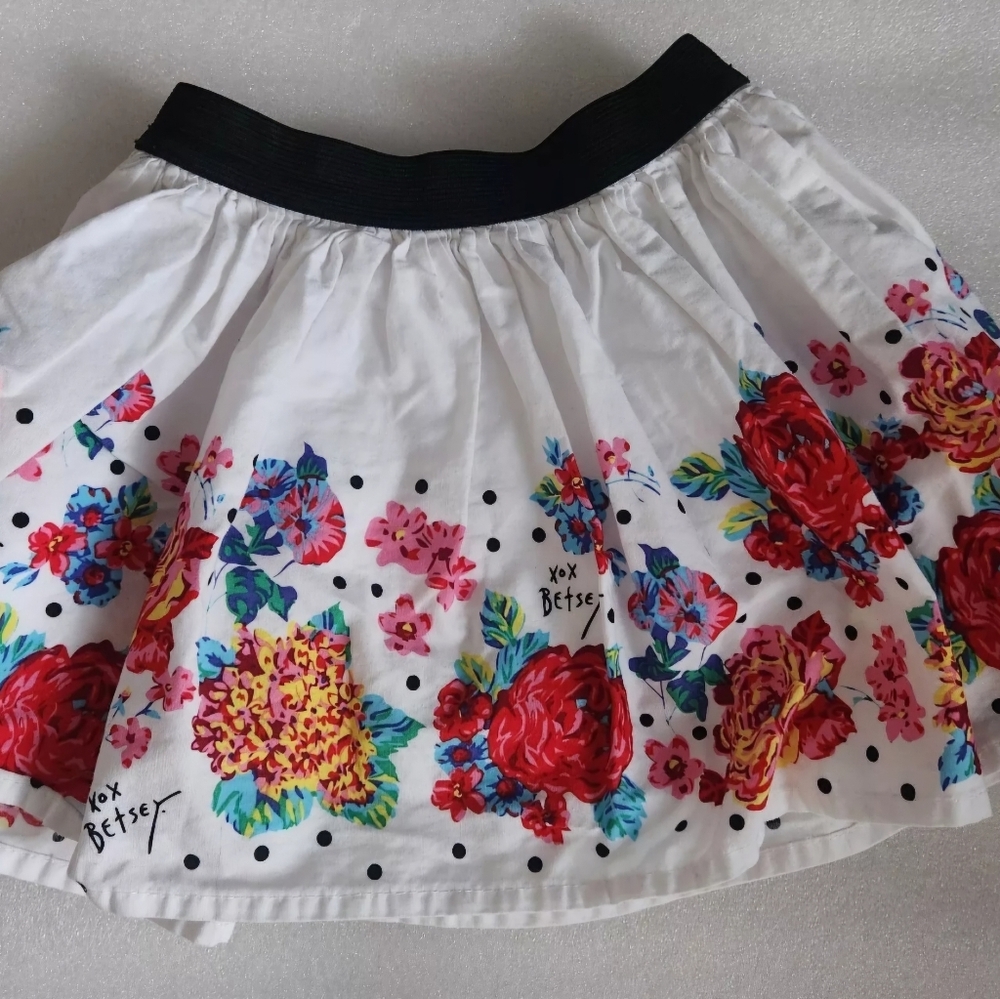 Betsey Johnson Floral White Skirt EUC